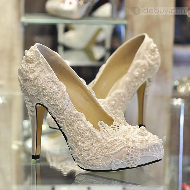 Luxurious Elegant Lace Flower Rhinestones Wedding Shoes